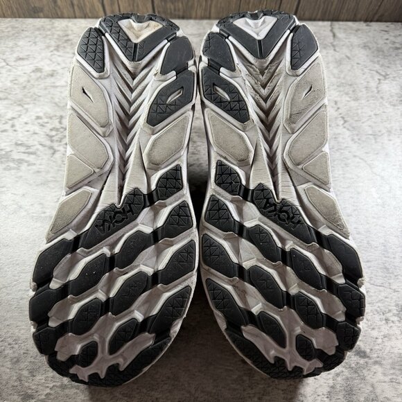Hoka One One Clifton 8 Womens 10.5B Black/White Athletic Running Sneakers Shoes - Picture 8 of 10